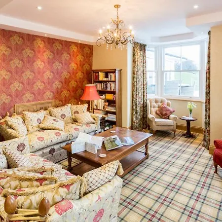 Villa Howtown Sleeps 12