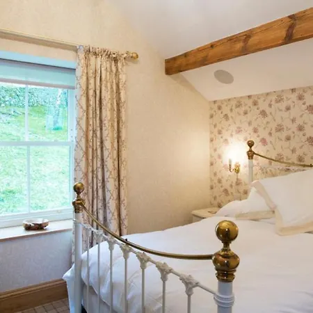 Howtown Sleeps 12 Villa *